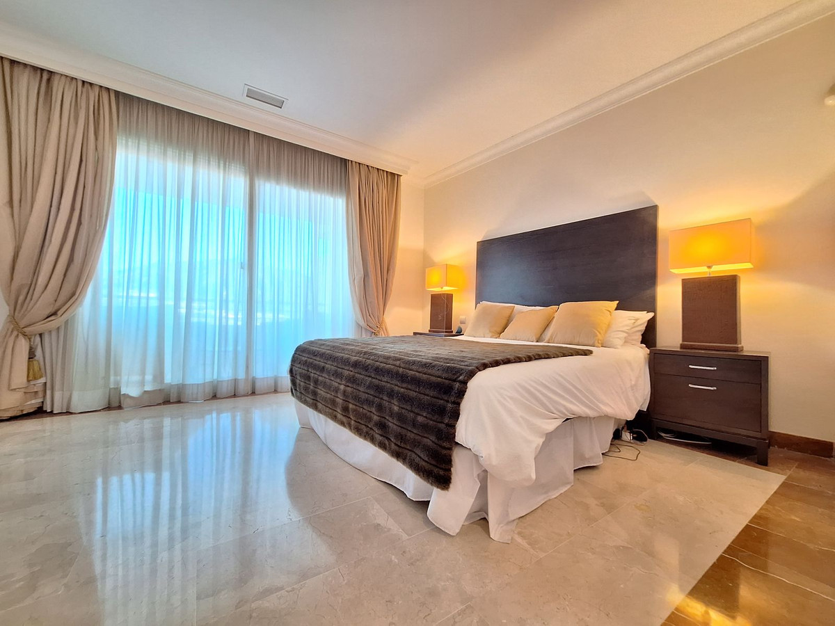 Appartement te koop in Nueva Andalucía | 3 slaapkamers H5264248