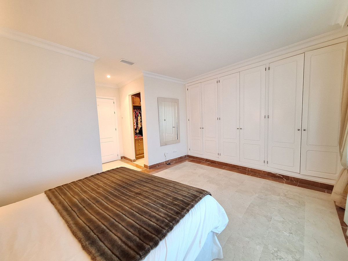 Appartement te koop in Nueva Andalucía | 3 slaapkamers H5264248