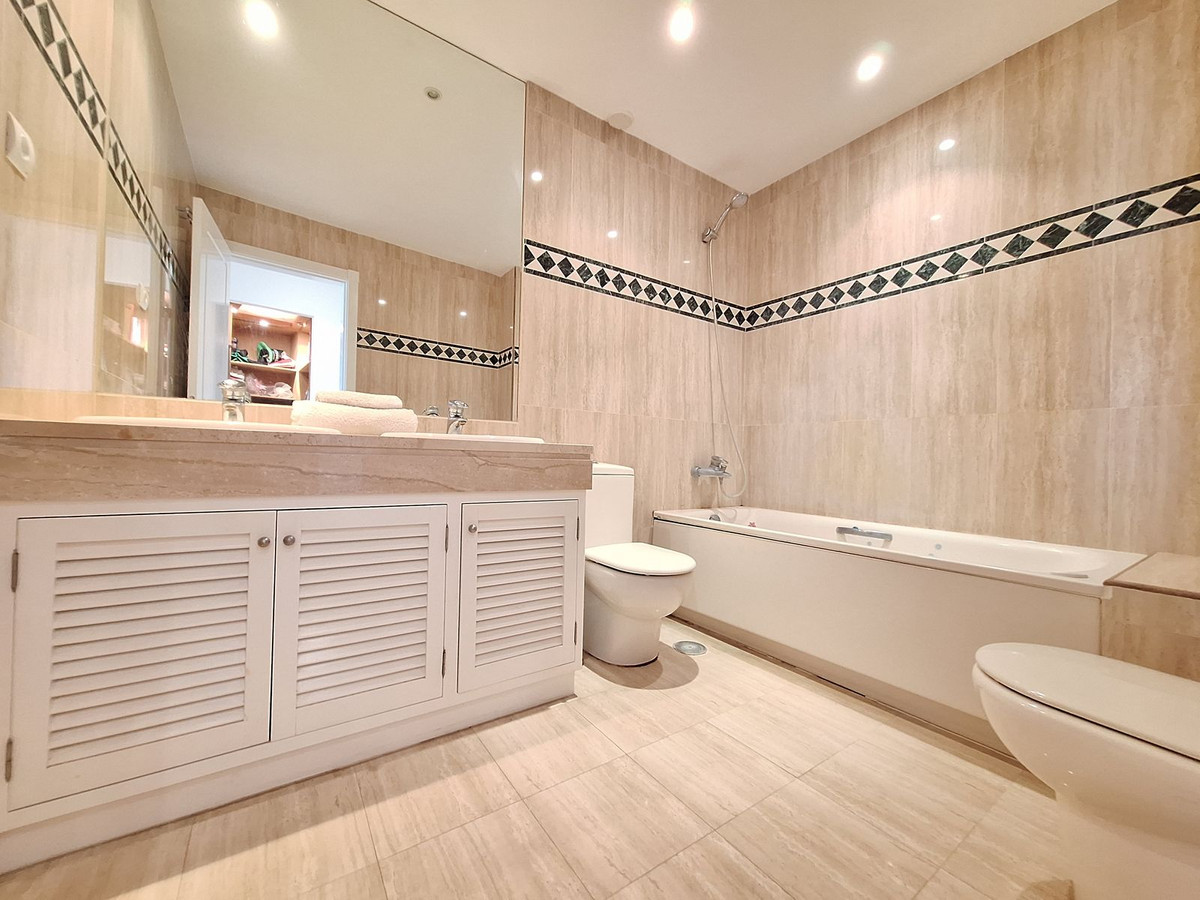 Appartement te koop in Nueva Andalucía | 3 slaapkamers H5264248