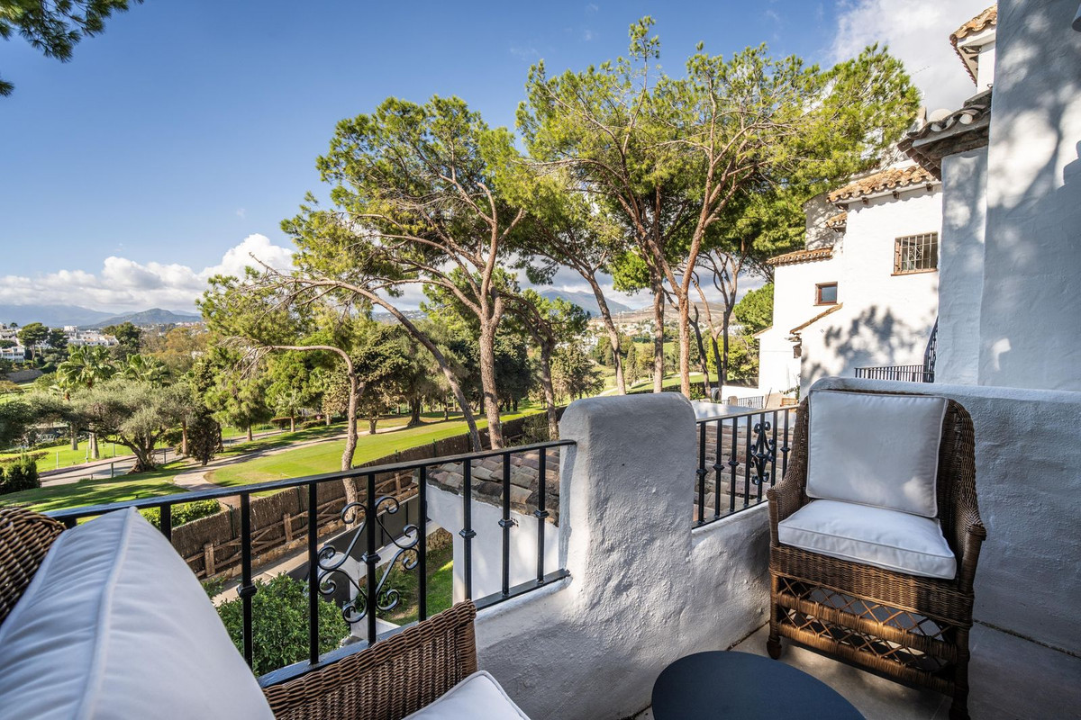 Appartement te koop in Nueva Andalucía | 3 slaapkamers H5264368