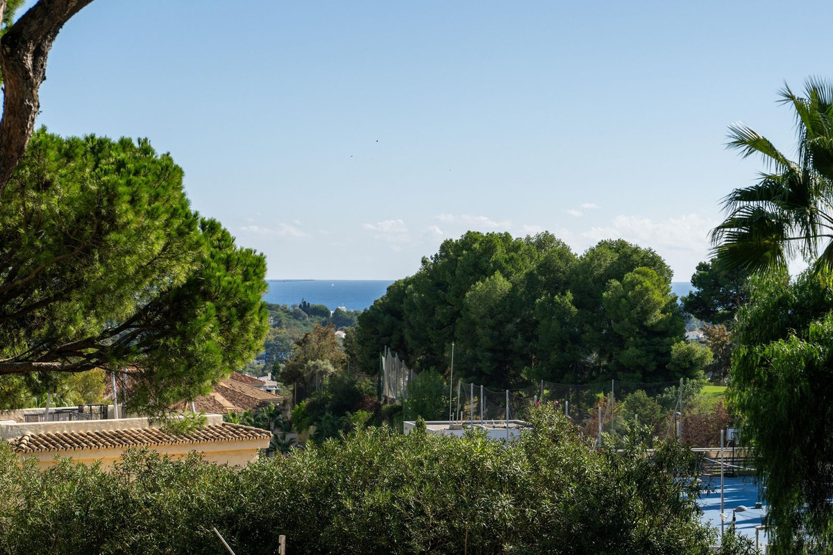 Appartement te koop in Nueva Andalucía | 3 slaapkamers H5264368