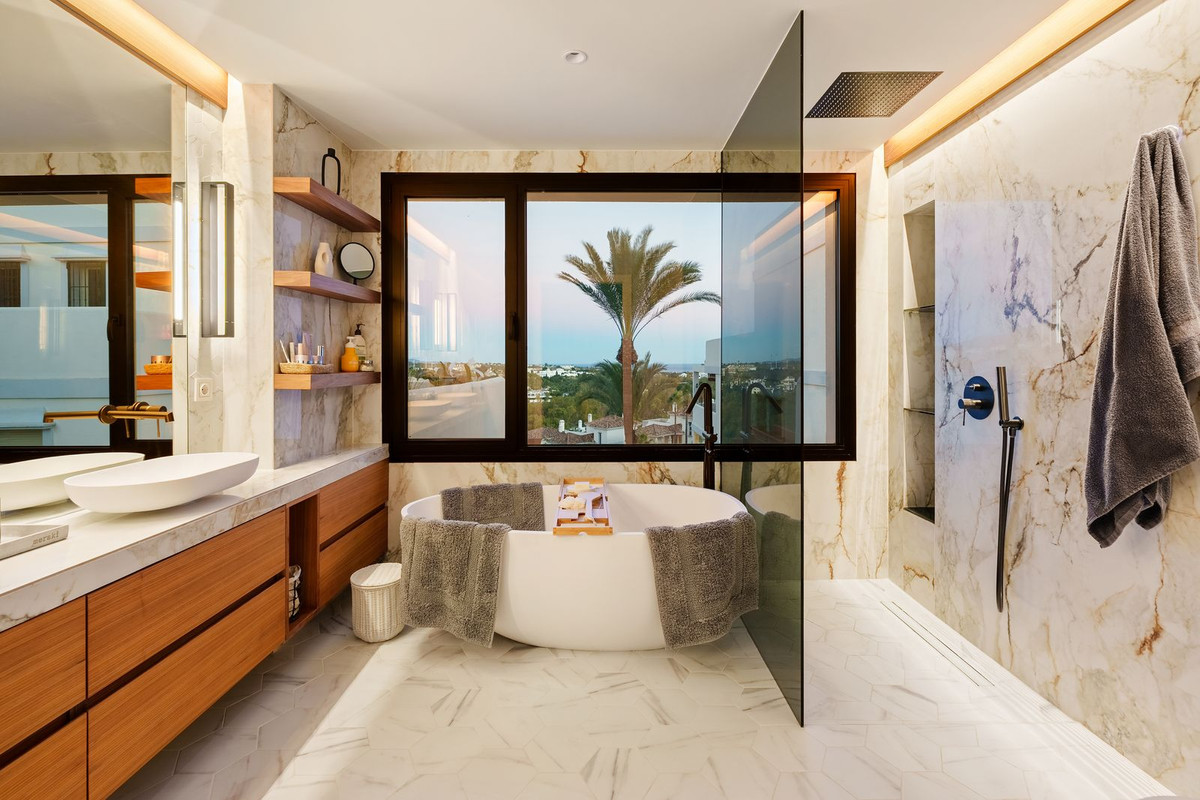 Appartement te koop in Nueva Andalucía | 3 slaapkamers H5272087