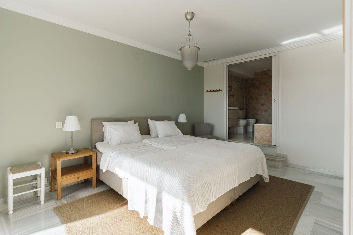 Appartement te koop in Nueva Andalucía | 2 slaapkamers H5272321