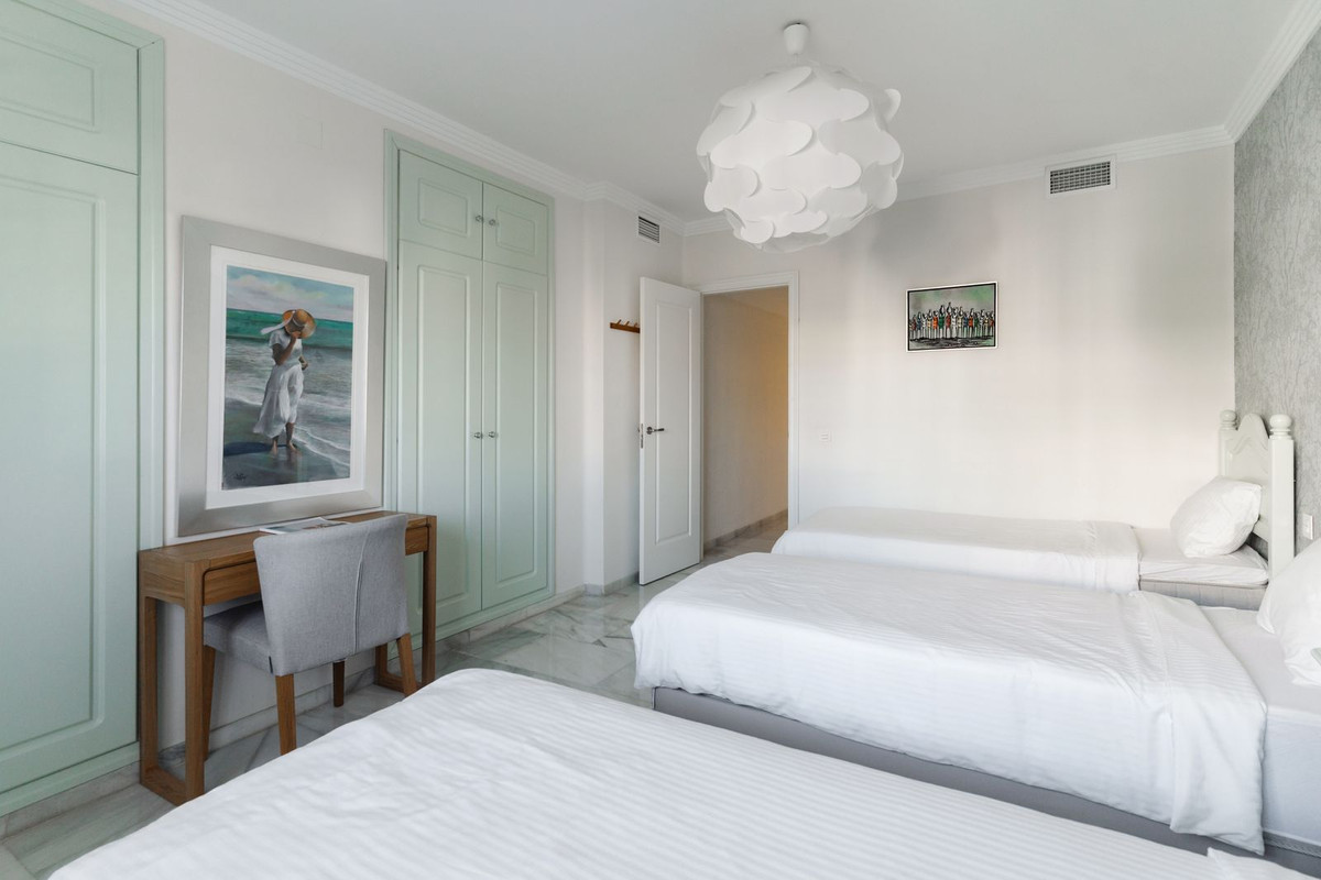 Appartement te koop in Nueva Andalucía | 2 slaapkamers H5272321