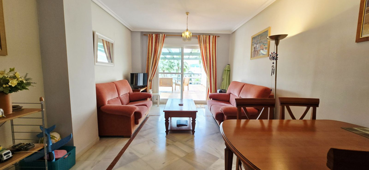 Appartement te koop in Nueva Andalucía | 2 slaapkamers H5272324