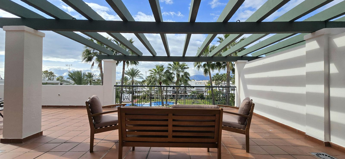 Appartement te koop in Nueva Andalucía | 2 slaapkamers H5272324