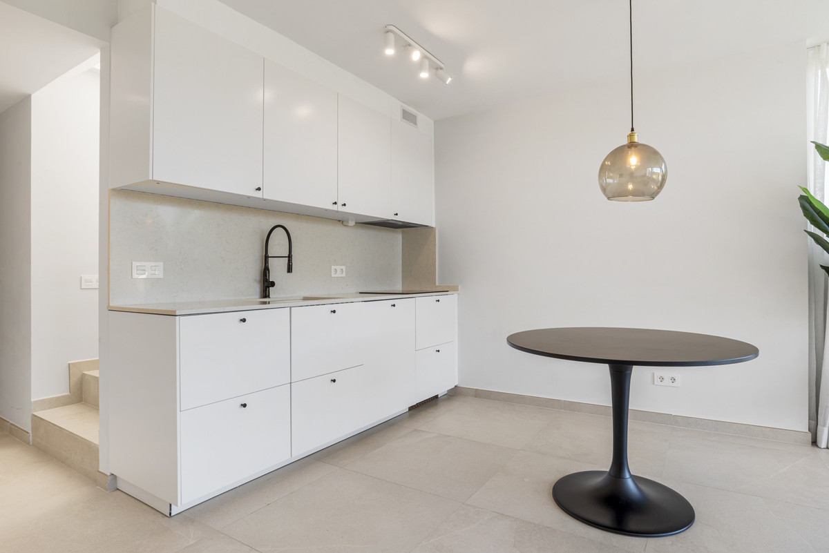 Appartement te koop in Nueva Andalucía | 2 slaapkamers H5272678