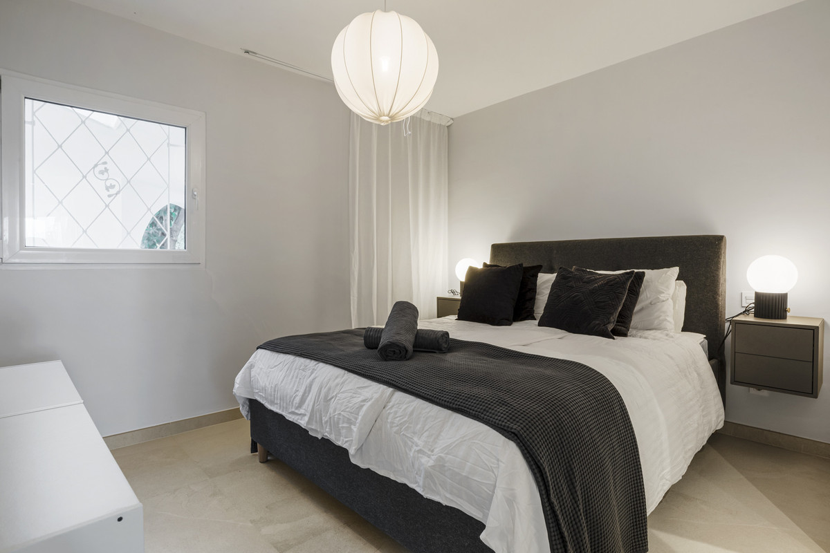 Appartement te koop in Nueva Andalucía | 2 slaapkamers H5272678