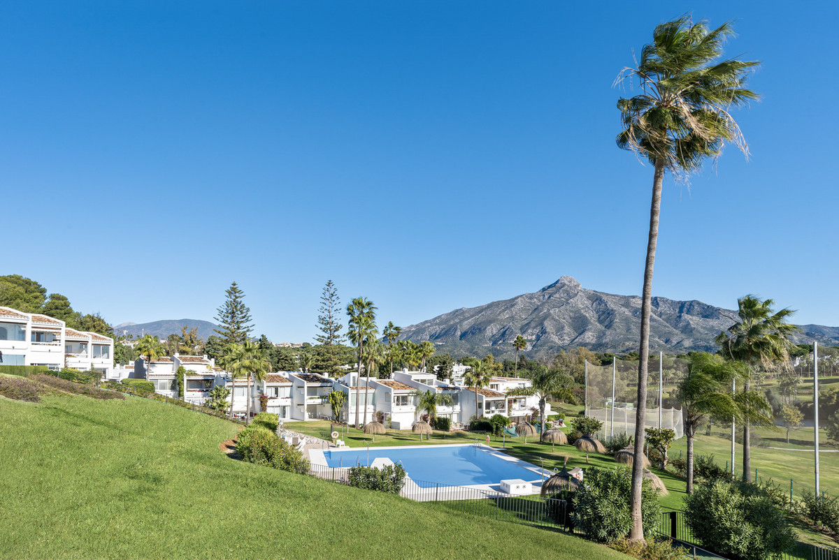 Appartement te koop in Nueva Andalucía | 2 slaapkamers H5272678