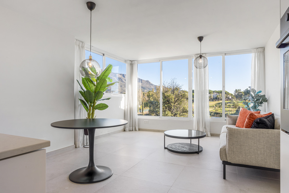 Appartement te koop in Nueva Andalucía | 2 slaapkamers H5272678