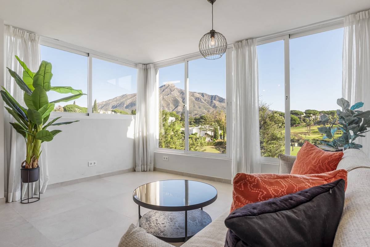 Appartement te koop in Nueva Andalucía | 2 slaapkamers H5272678