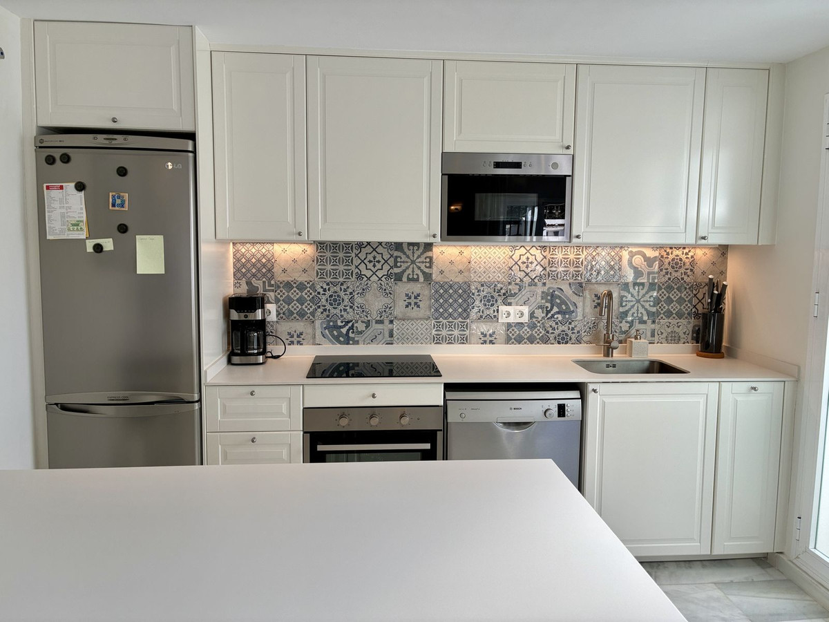 Appartement te koop in Nueva Andalucía | 2 slaapkamers H5274808