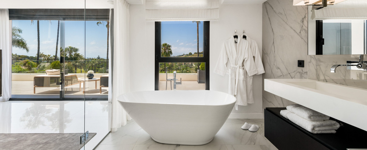 Huis te koop in Nueva Andalucía | 6 slaapkamers H5283235