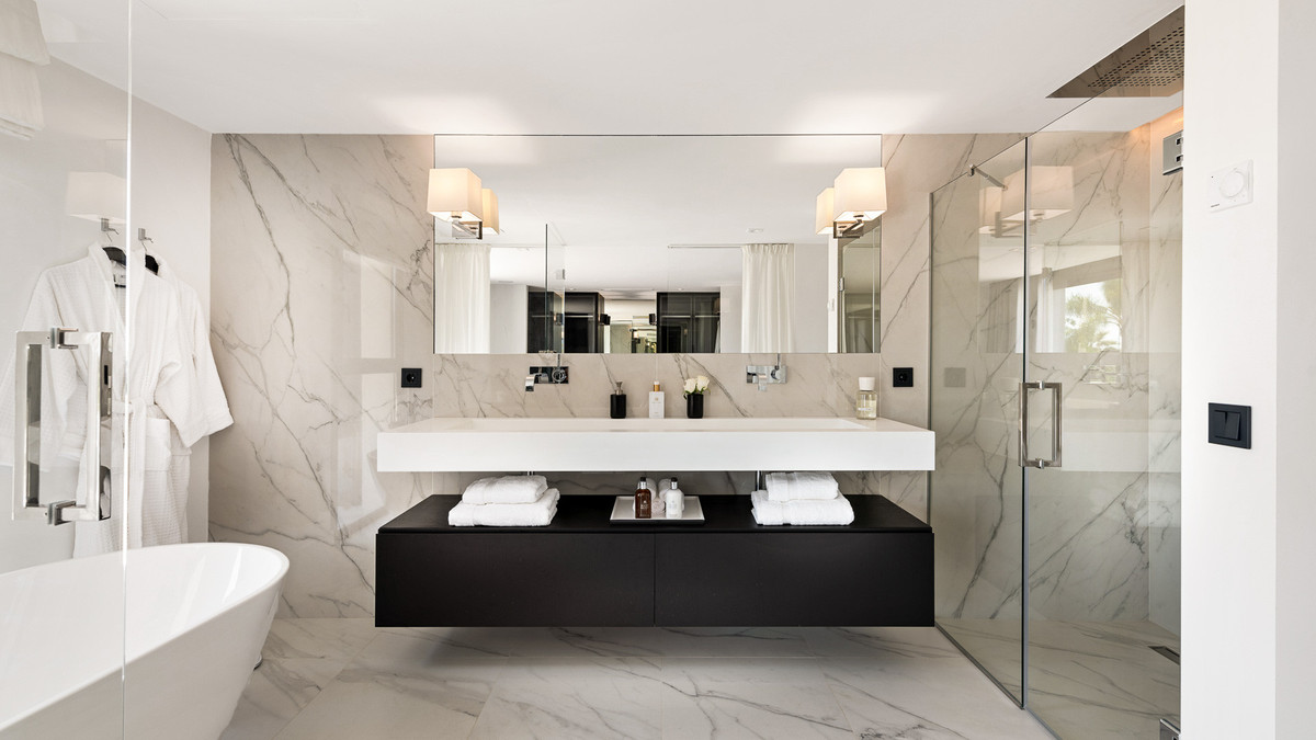 Huis te koop in Nueva Andalucía | 6 slaapkamers H5283235