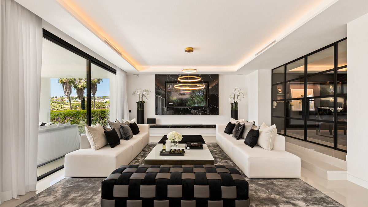 Huis te koop in Nueva Andalucía | 6 slaapkamers H5283235