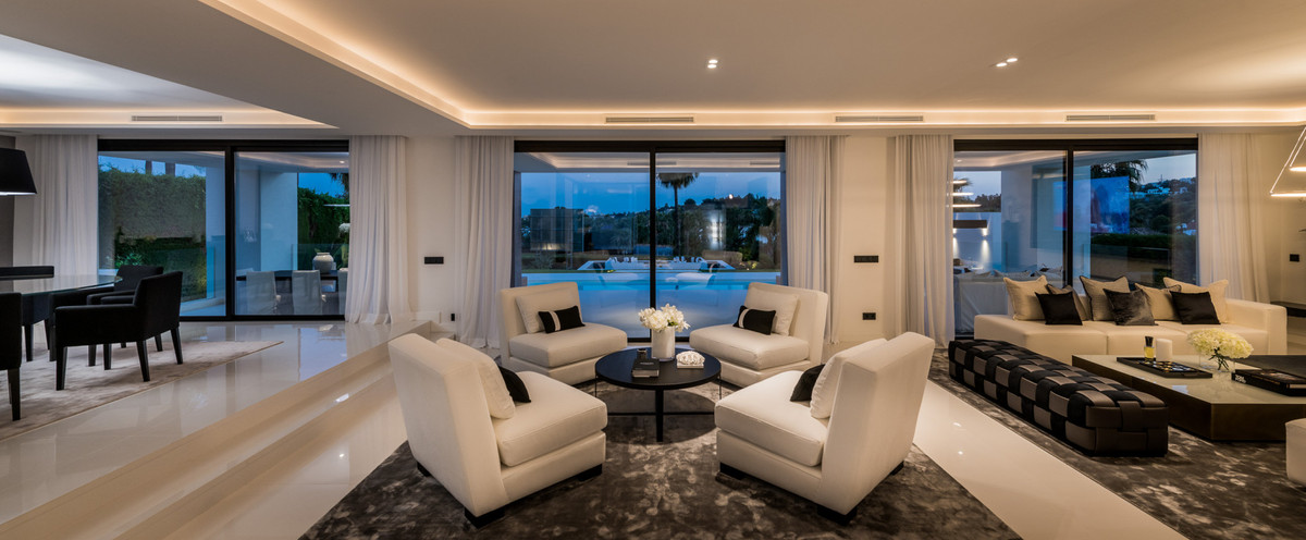 Huis te koop in Nueva Andalucía | 6 slaapkamers H5283235