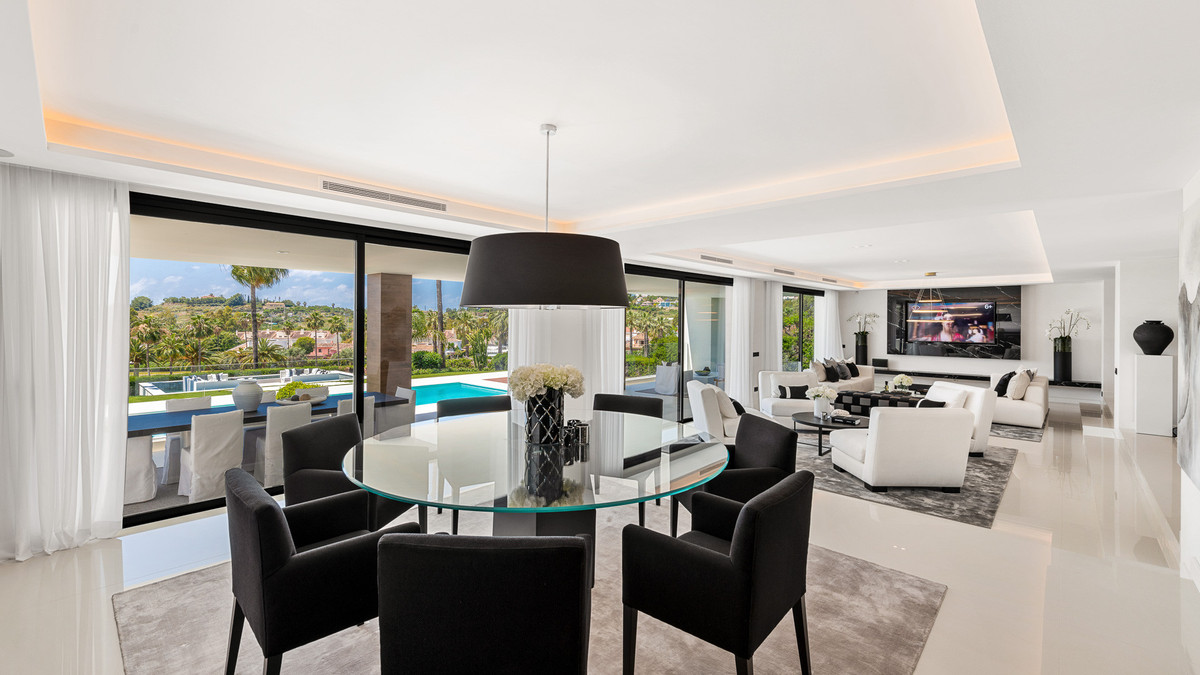 Huis te koop in Nueva Andalucía | 6 slaapkamers H5283235