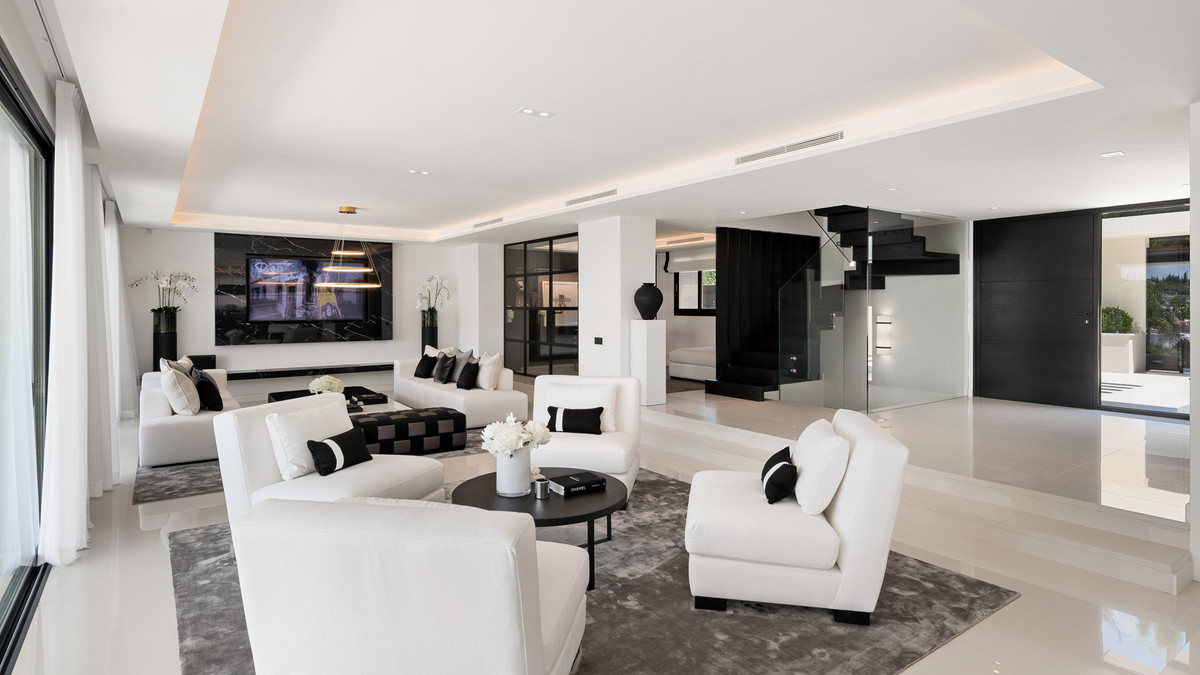 Huis te koop in Nueva Andalucía | 6 slaapkamers H5283235