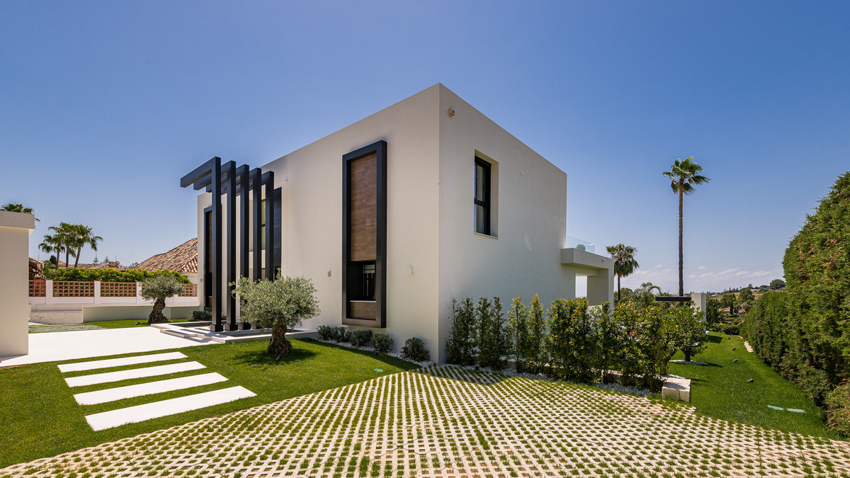 Huis te koop in Nueva Andalucía | 6 slaapkamers H5283235