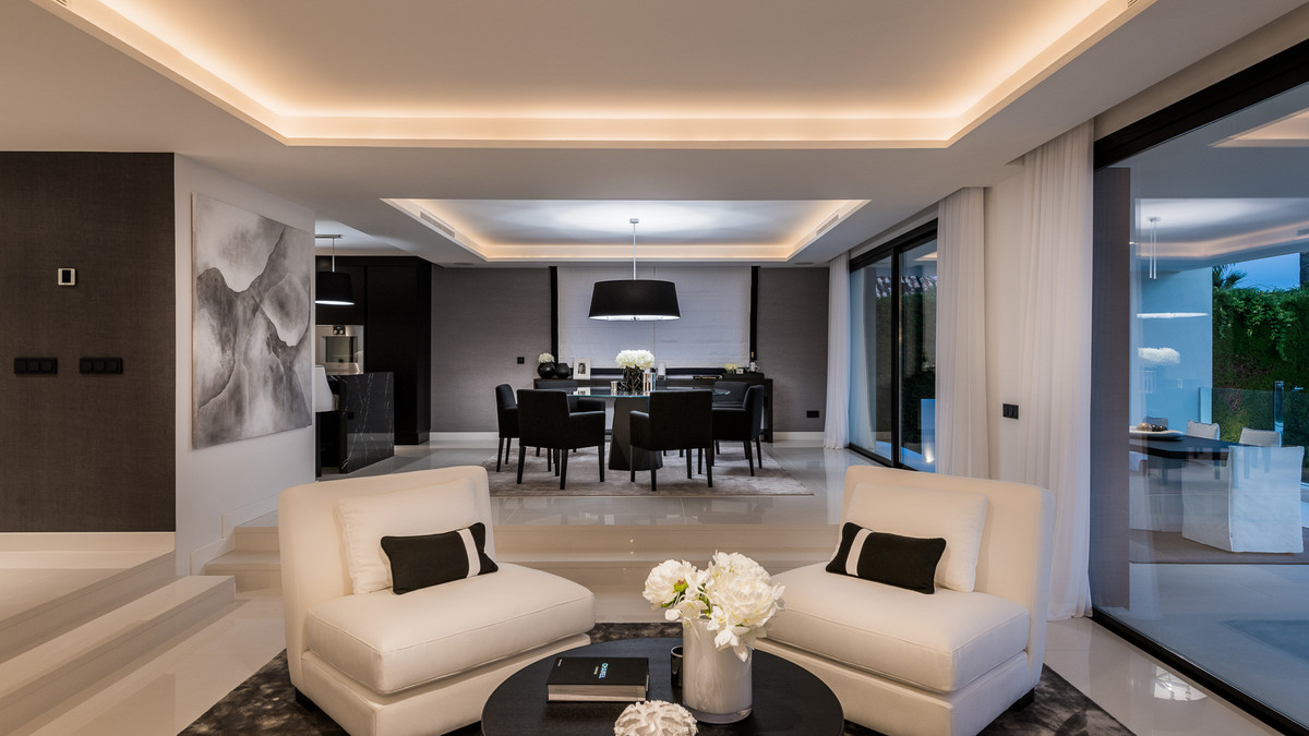 Huis te koop in Nueva Andalucía | 6 slaapkamers H5283235