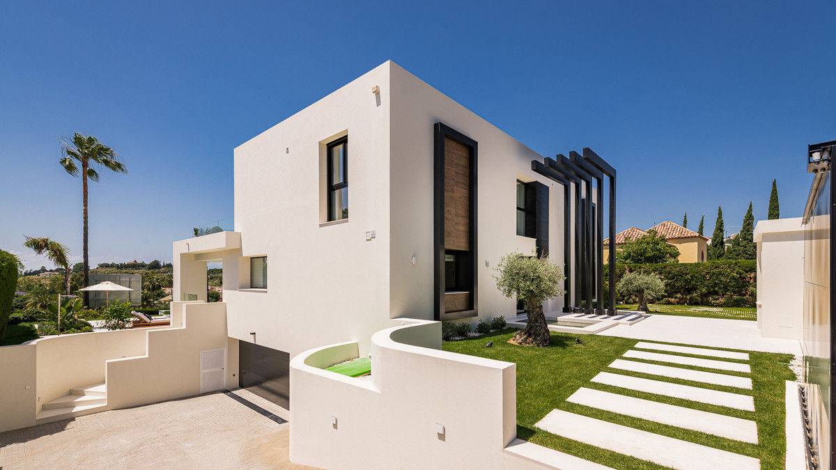 Huis te koop in Nueva Andalucía | 6 slaapkamers H5283235