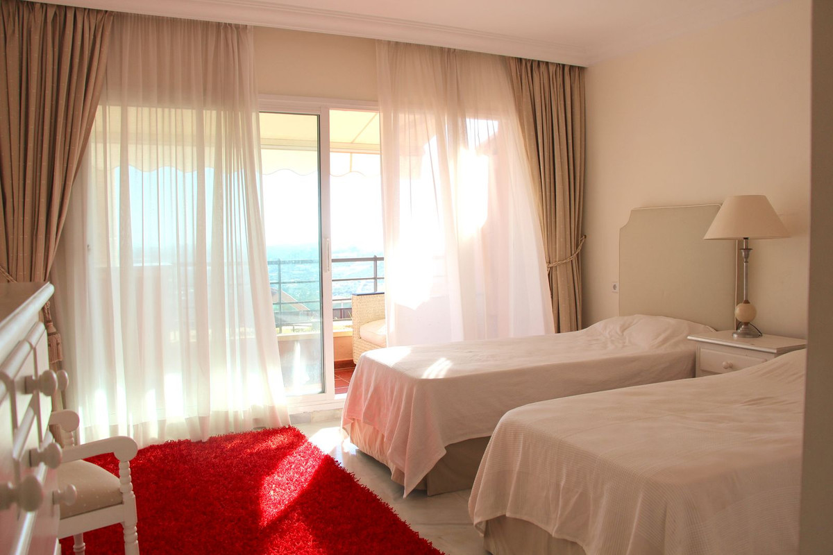 Appartement te koop in Nueva Andalucía | 4 slaapkamers H5286220