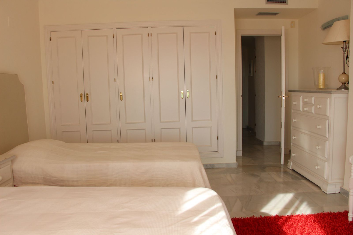 Appartement te koop in Nueva Andalucía | 4 slaapkamers H5286220