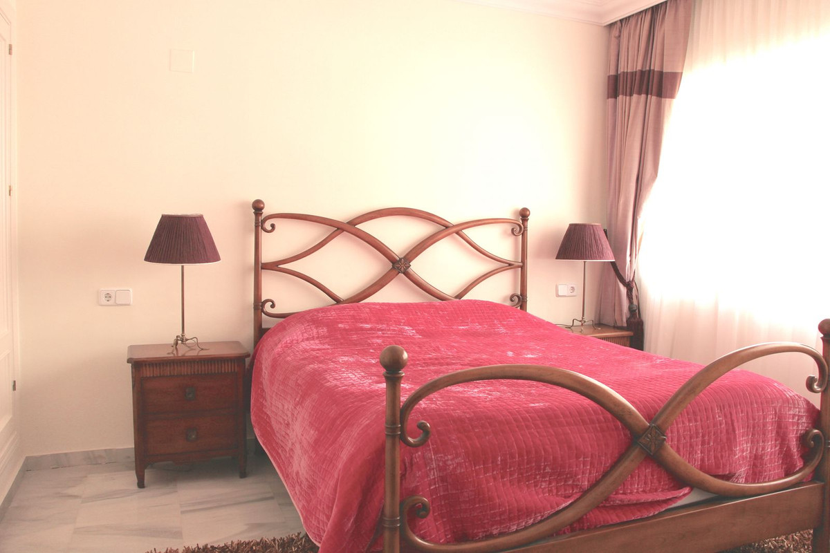 Appartement te koop in Nueva Andalucía | 4 slaapkamers H5286220