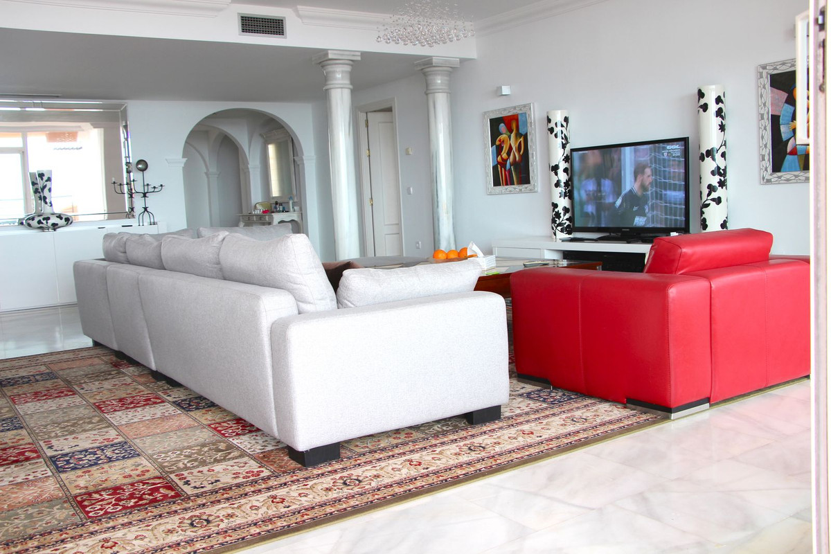 Appartement te koop in Nueva Andalucía | 4 slaapkamers H5286220