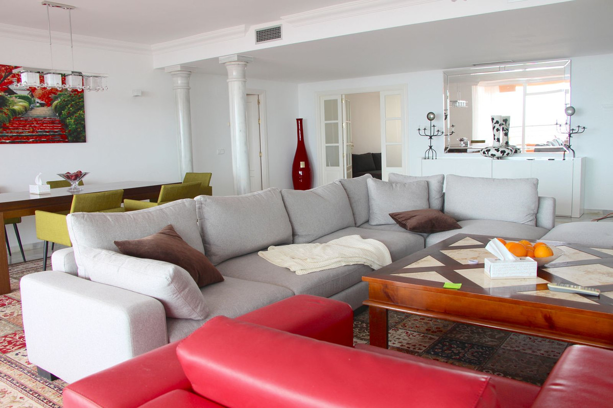 Appartement te koop in Nueva Andalucía | 4 slaapkamers H5286220