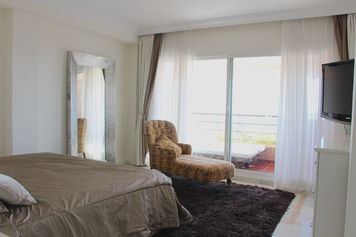 Appartement te koop in Nueva Andalucía | 4 slaapkamers H5286220