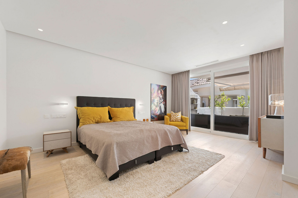 Duplex te koop in Nueva Andalucía | 4 slaapkamers H5286649