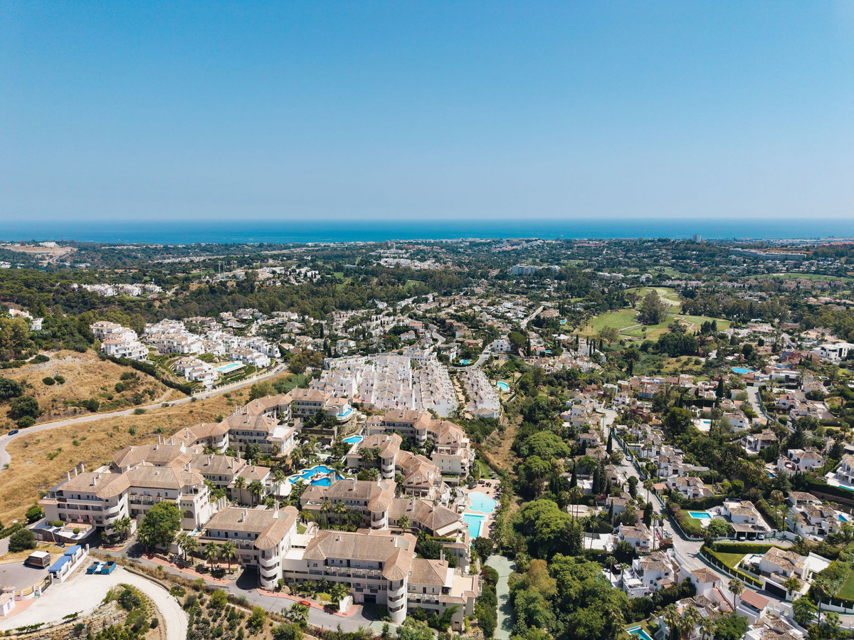 Duplex te koop in Nueva Andalucía | 4 slaapkamers H5286649