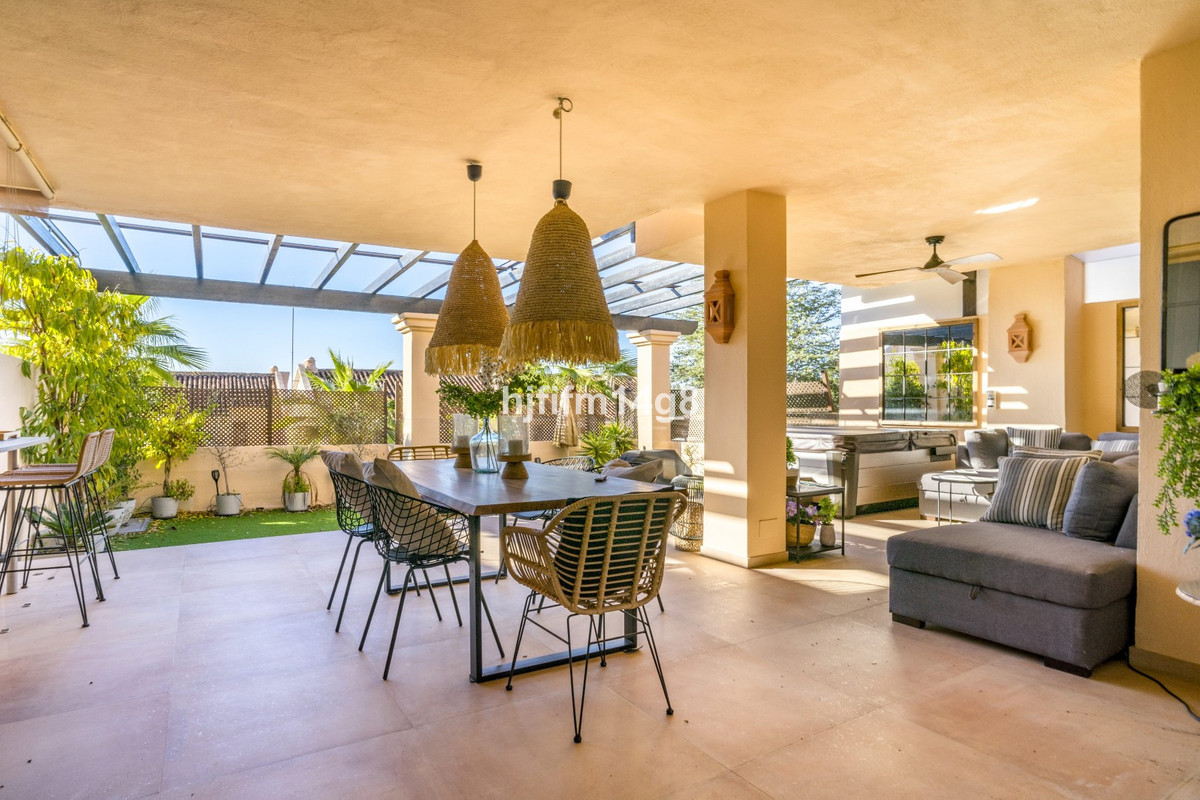 Appartement te koop in Nueva Andalucía | 2 slaapkamers H5287393