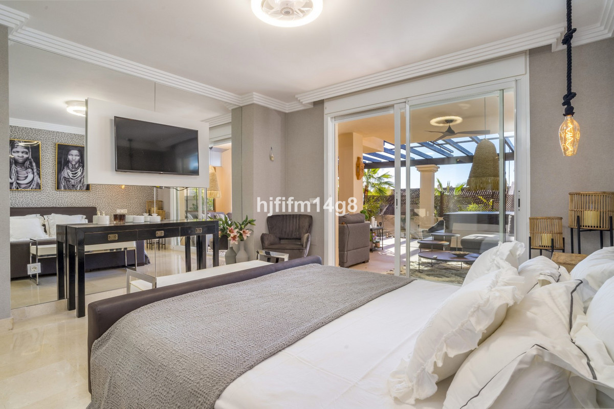 Appartement te koop in Nueva Andalucía | 2 slaapkamers H5287393