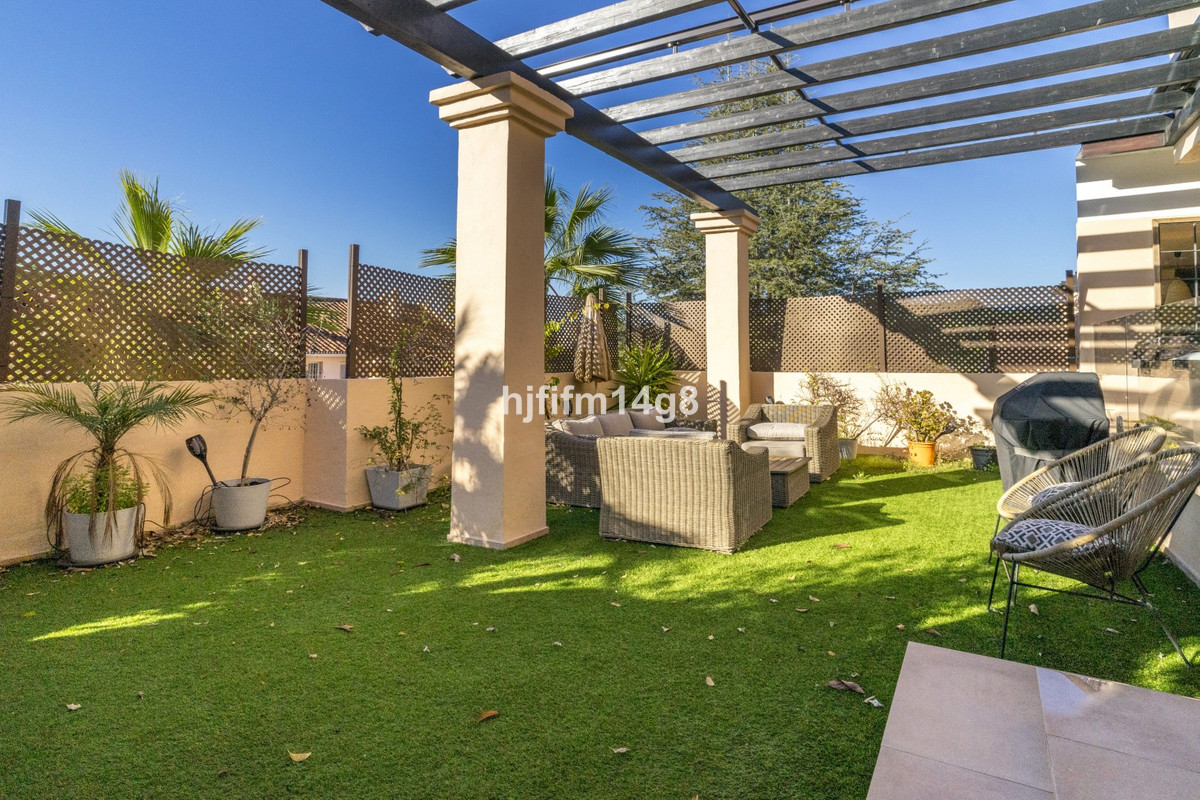 Appartement te koop in Nueva Andalucía | 2 slaapkamers H5287393