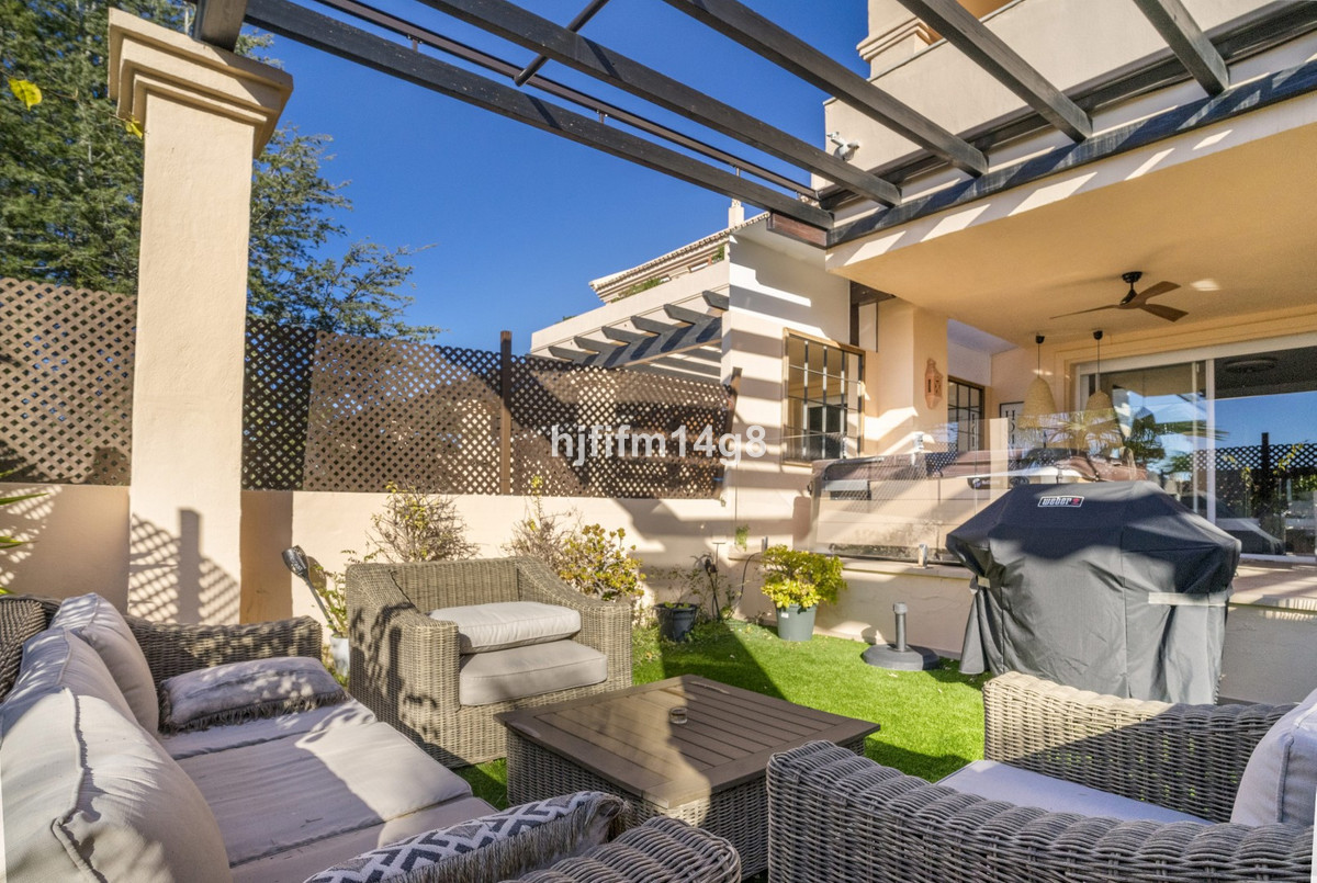 Appartement te koop in Nueva Andalucía | 2 slaapkamers H5287393