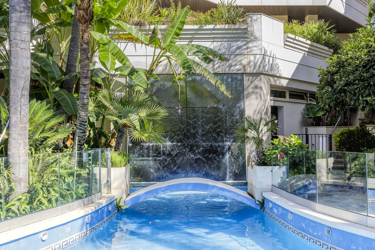 Appartement te koop in Nueva Andalucía | 3 slaapkamers H5288023