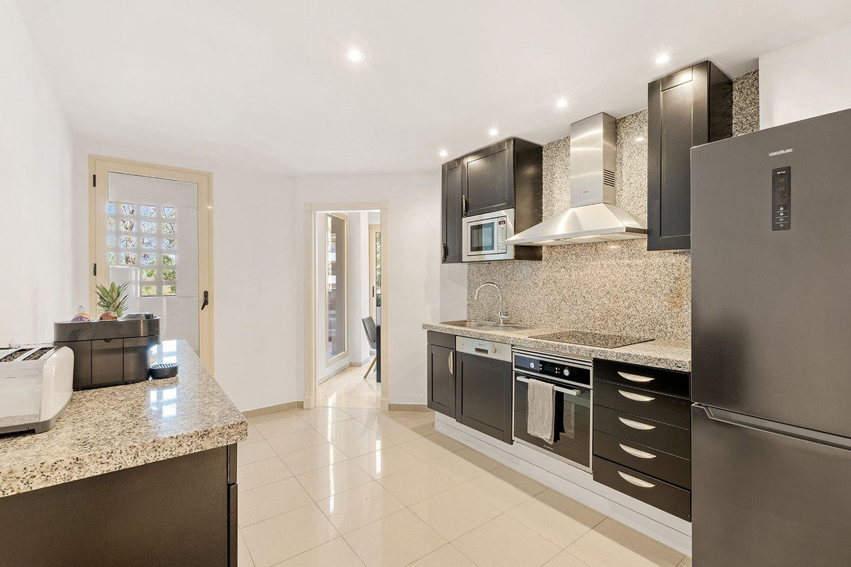 Appartement te koop in Nueva Andalucía | 3 slaapkamers H5288023