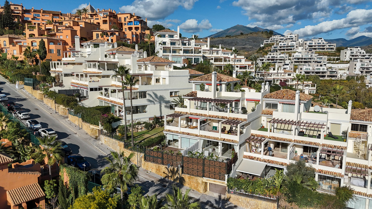 Appartement te koop in Nueva Andalucía | 3 slaapkamers H5288236