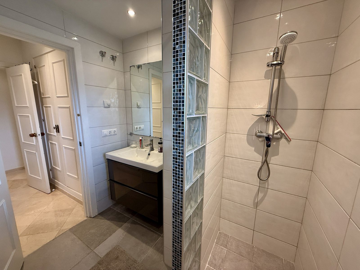 Appartement te koop in Nueva Andalucía | 3 slaapkamers H5289586