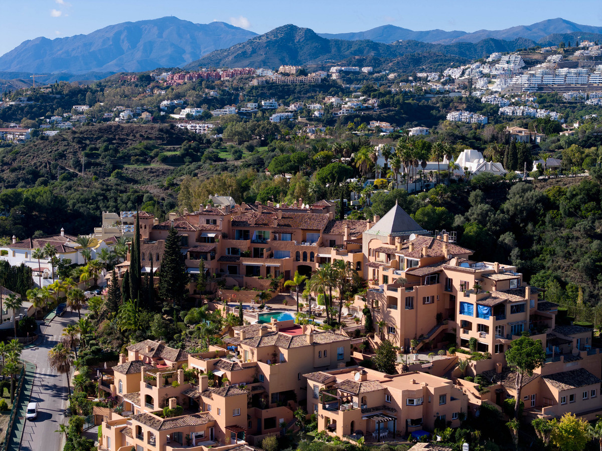 Appartement te koop in Nueva Andalucía | 4 slaapkamers H5289895