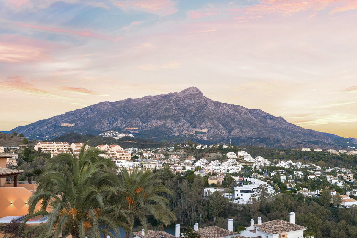 Appartement te koop in Nueva Andalucía | 4 slaapkamers H5289895