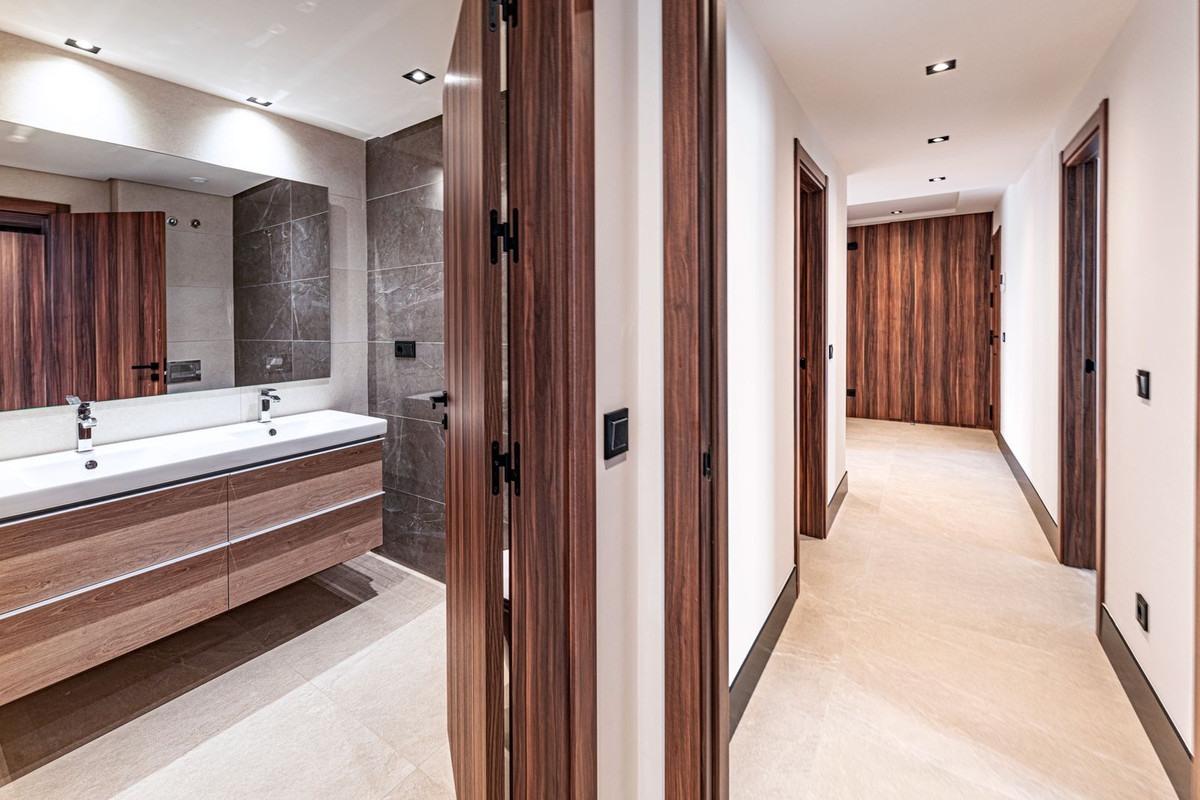 Appartement te koop in Nueva Andalucía | 3 slaapkamers H5293786