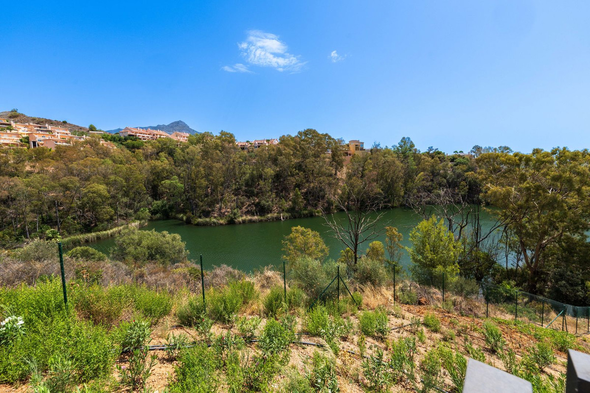 Appartement te koop in Nueva Andalucía | 3 slaapkamers H5293786