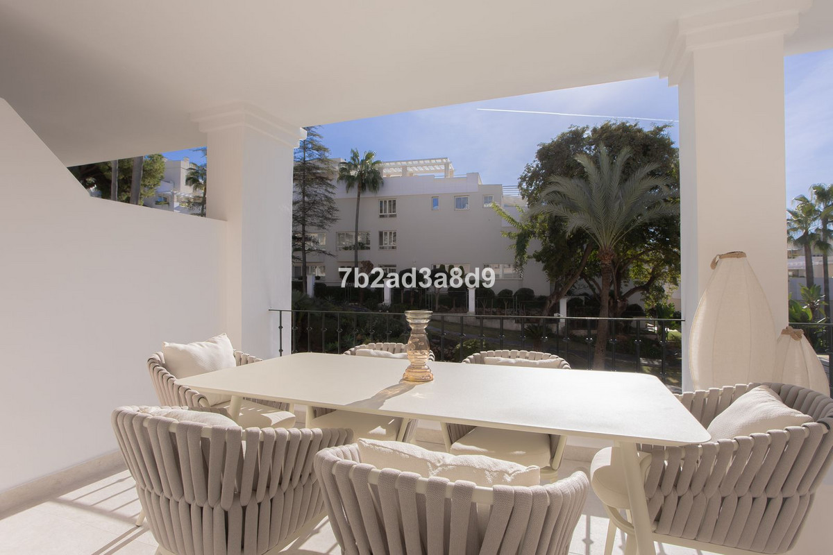 Appartement te koop in Nueva Andalucía | 4 slaapkamers H5293948