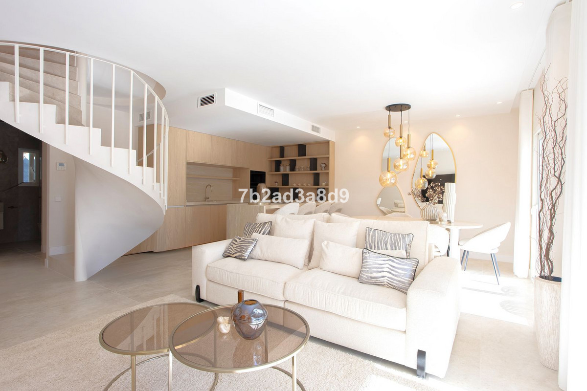 Appartement te koop in Nueva Andalucía | 4 slaapkamers H5293948