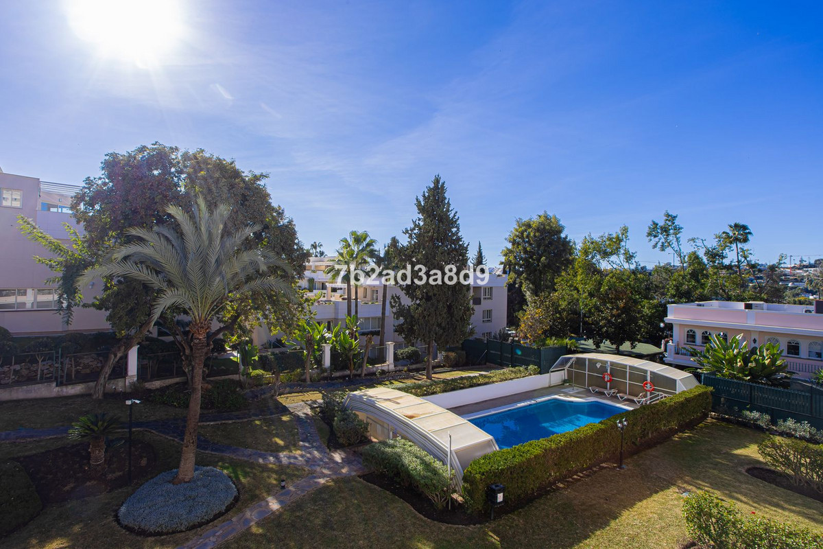 Appartement te koop in Nueva Andalucía | 4 slaapkamers H5293948