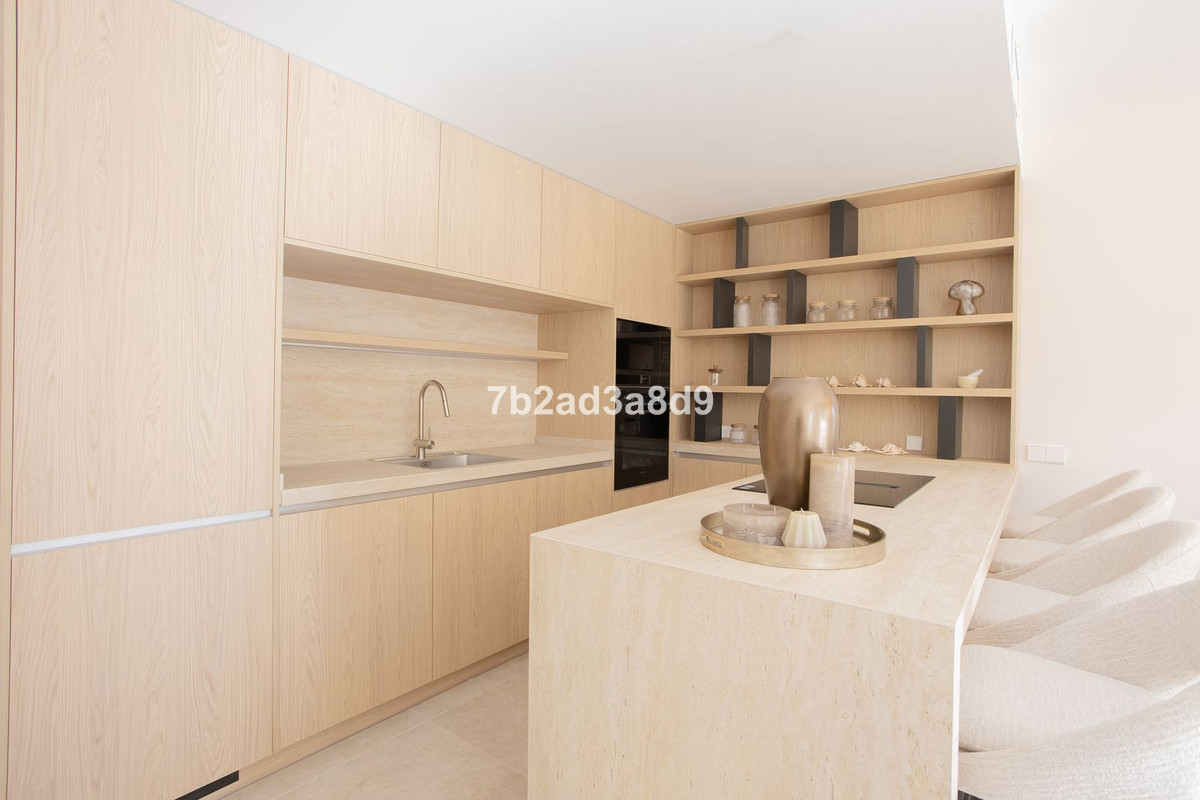 Appartement te koop in Nueva Andalucía | 4 slaapkamers H5293948