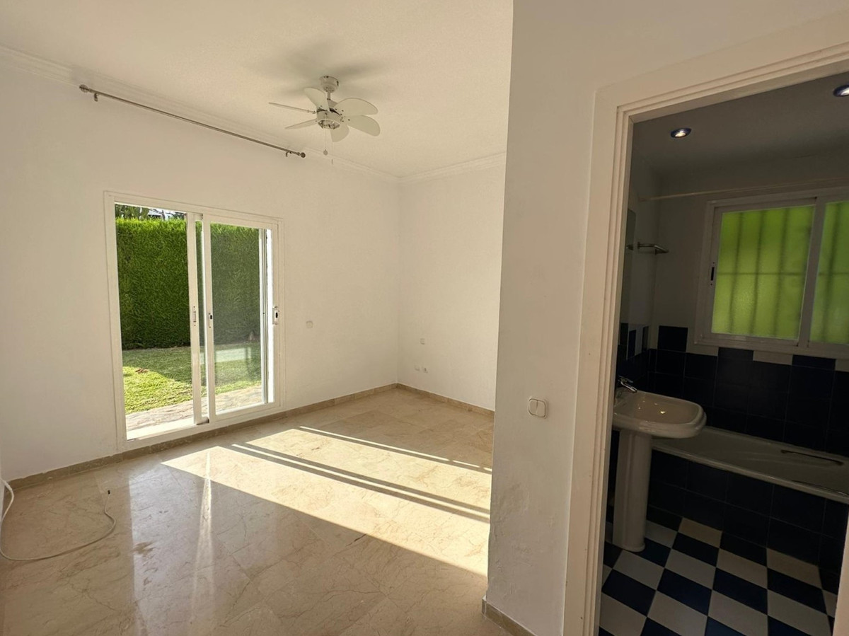 Huis te koop in Nueva Andalucía | 5 slaapkamers H5294248